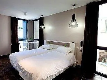Hotel Urban Style Les Fleurines Villefranche-de-Rouergue 3*,