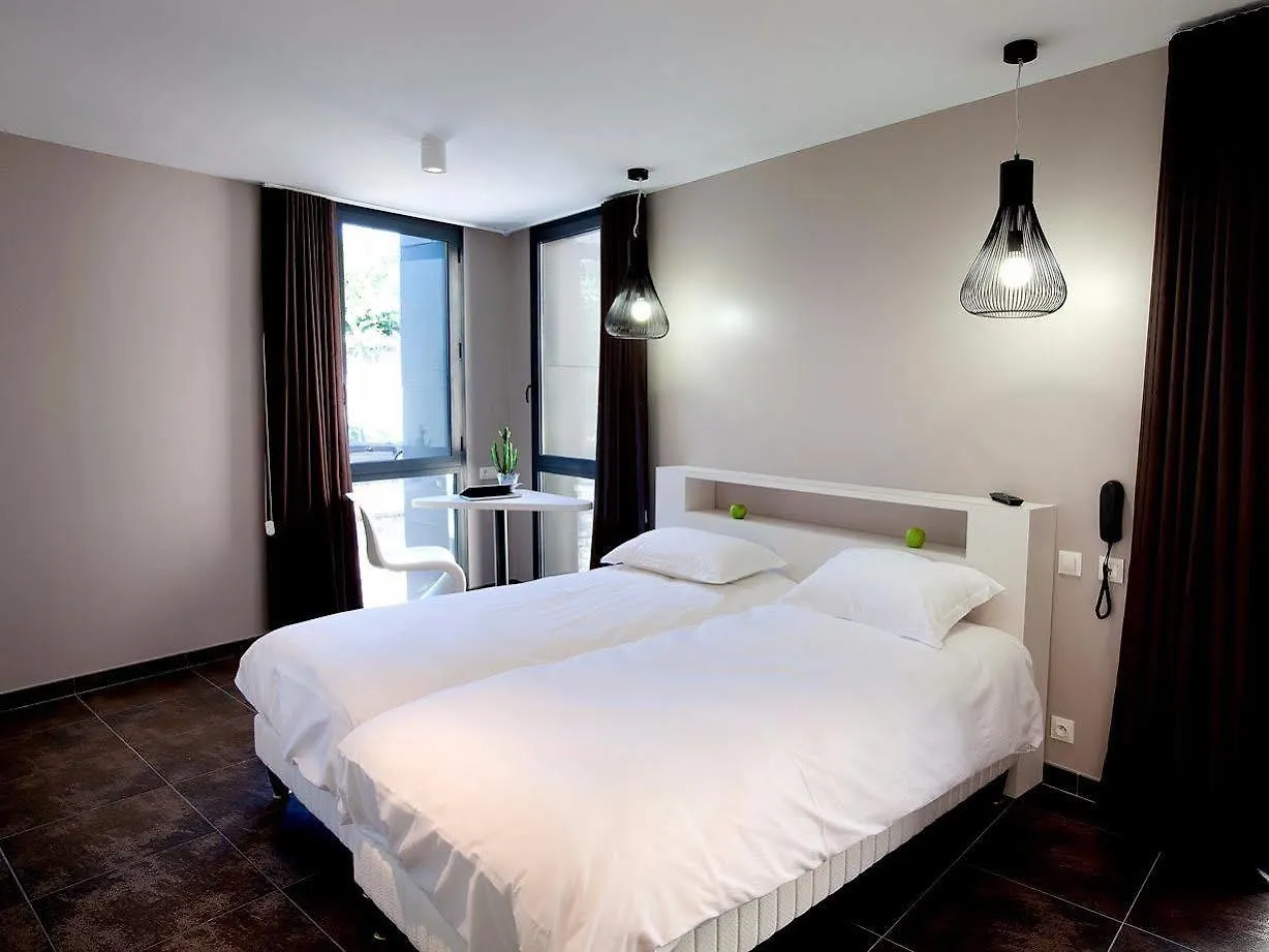 Hotel Urban Style Les Fleurines Villefranche-de-Rouergue 3*,